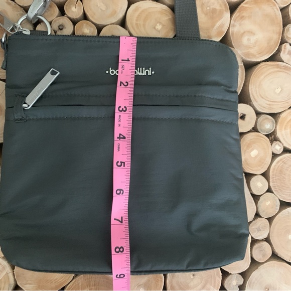 NWOT Baggallini Crossbody Bag - Picture 10 of 10